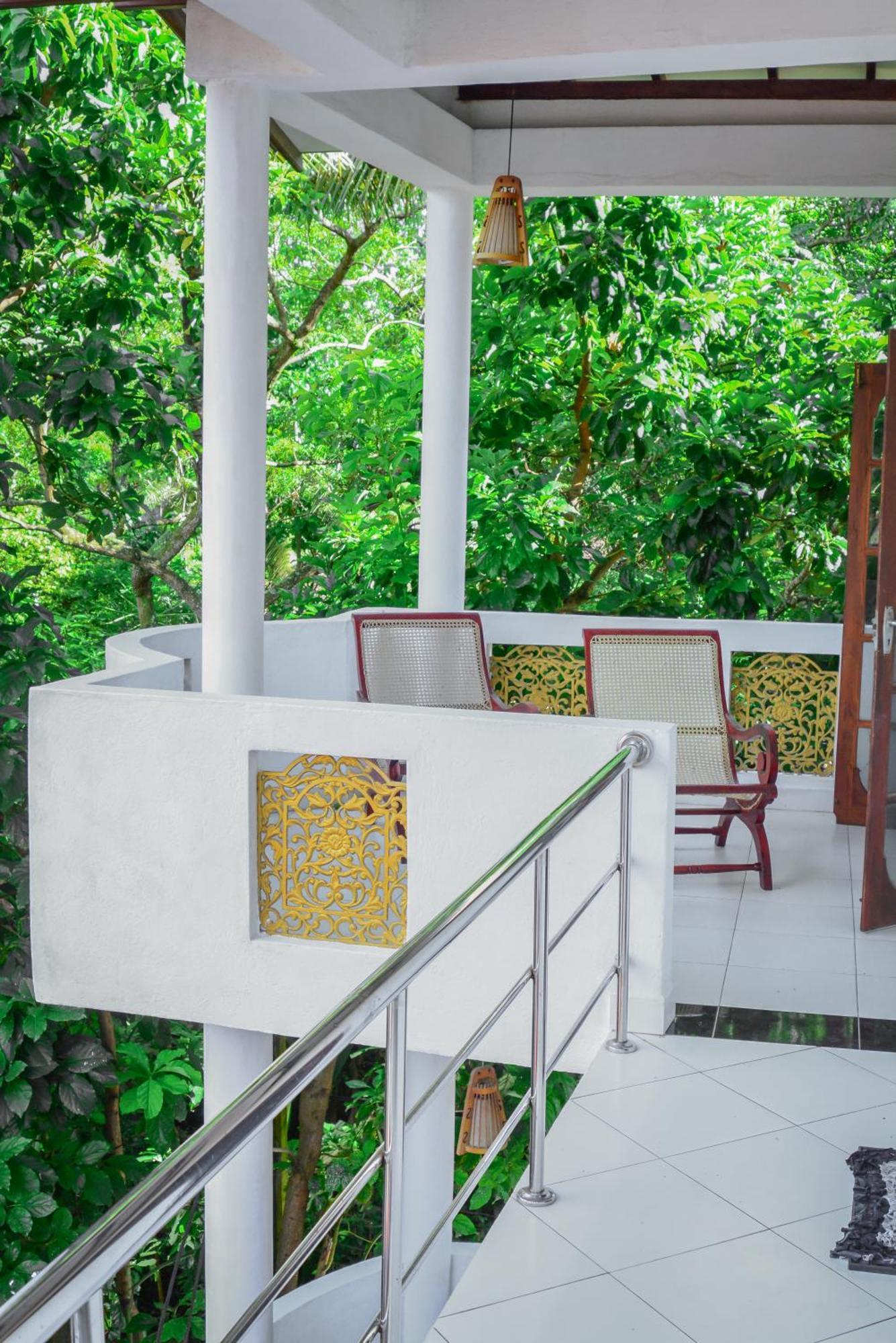 Sakurahana Villa And Ayurveda Aluthgama Esterno foto